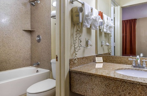 Columbia Hotel | Econo Lodge Columbia Fort Jackson