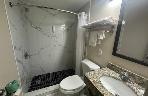 United Central Hotel | Econo Lodge St. Petersburg Central