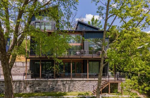 McHenry House | Edgewater Escape