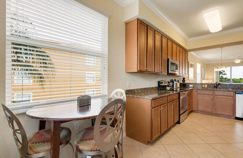 Braden River Condo | Elegant 2-bedroom Condo with Picturesque Pond and Golf Course Views