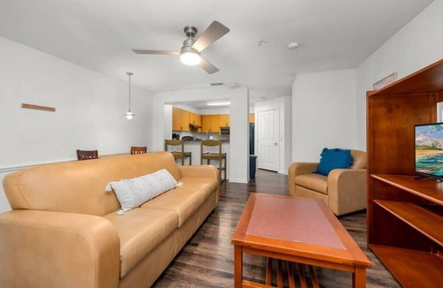Bearss Plaza Apartment | Elegant retreat w/pool & gym near USF