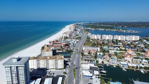 North Redington Beach House | Emerald Isle 103