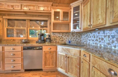 Mineral Bluff Cabin | Endless Views | Hot Tub | Movie Theater | Firepit