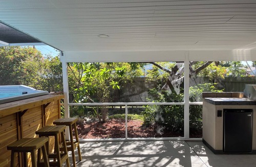 Bayshore Gardens House | Enjoy a new remodeled house minutes away from Anna Maria Island