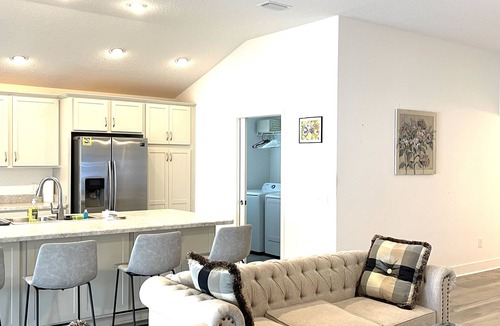 Wildwood House | Enjoy an activity-filled getaway with friends or families in the FL sunshine!