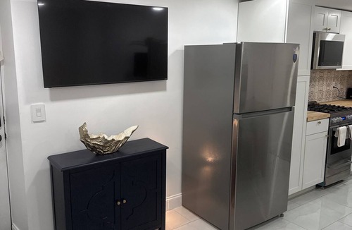 North Bergen Apartment | Enjoyable 1 bedroom apartment in North Bergen minutes away from New York