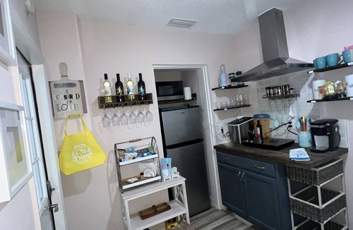 Southgate Cottage | Entire Village! La Mia Casa out of Siesta Dr. Beach resort vibe!