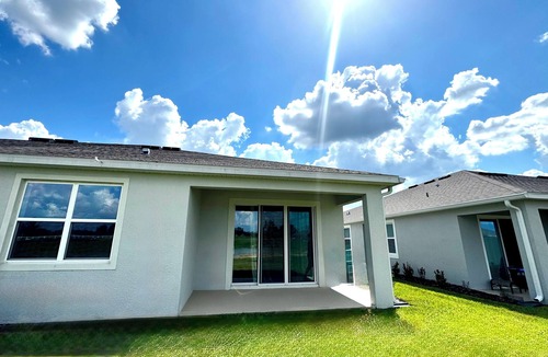 Bearss Plaza Villa | Escape to Lagoon Bliss, Spacious Stay for 8 Guests