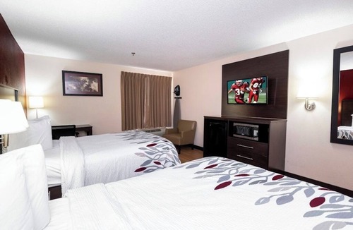 Knoxville Hotel | Essential Unit Perfect for University Visitors and Family Trips