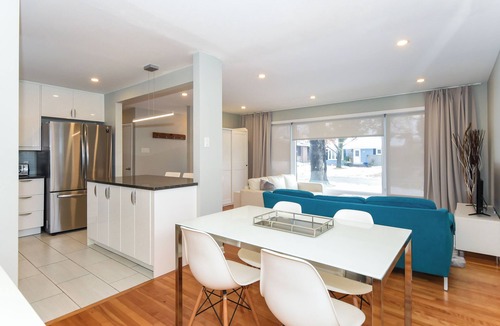 Ottawa Division Apartment | Executive | 3 Beds, 1 Bath | Modern | Sleeps 6