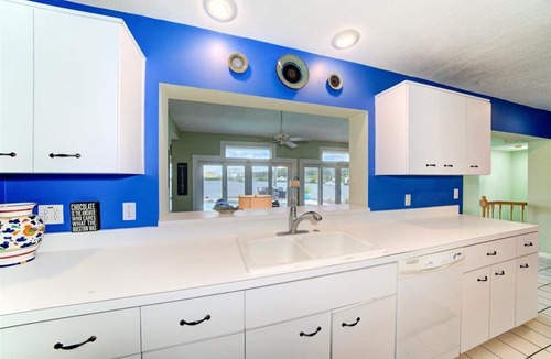 Harbor Bluffs House | Expansive water views at Belleair Beach - dock your boat, kayak, & have fun here