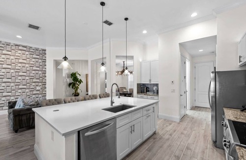 Loughman House | Experience Luxury Villa at Allevo Homes