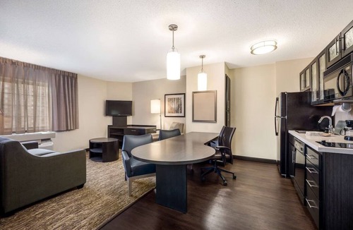 Braintree Hotel | Explore Boston’s Best in Urban Haven | Near Museums & Top Attractions