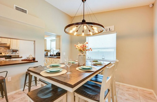 New Port Richey House | Explore Tampa Bay! Family Home w/Lanai, Game Room
