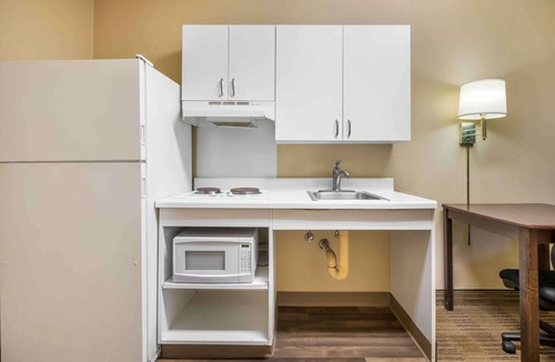 Gainesville Hotel | Extended Stay America Select Suites Gainesville I-75