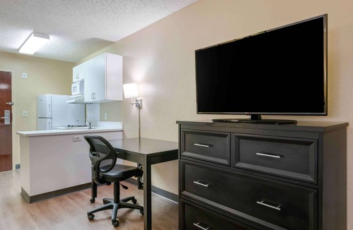 Coliseum Central Hotel | Extended Stay America Suites Hampton Coliseum