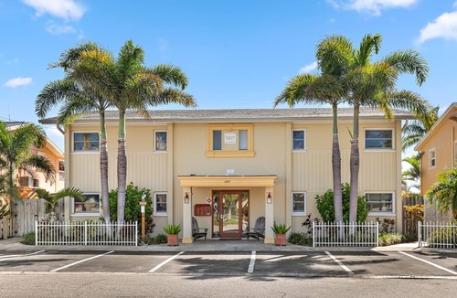 Dunedin Condo | FABULOUS DOCKSIDE VILLAS UNIT A CLOSE TO DOWNTOWN DUNEDIN AND THE BEACHES