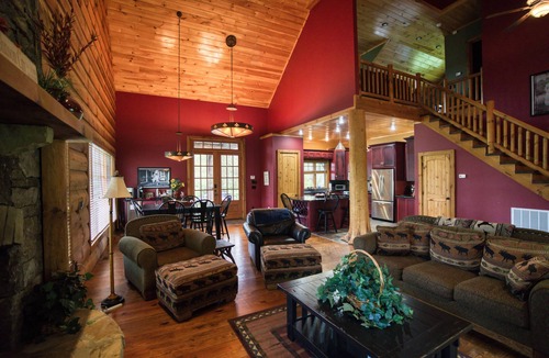 Johnson City Cabin | Fall Dates are open-Riverfront-Watauga River-Trophy Section.