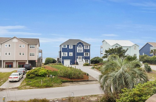 Emerald Isle House | FALL DISCOUNTS, OCEANFRONT HOME, 6 BR, 5 BA, POOL, HOT TUB, ELEVATOR, GAME ROOM