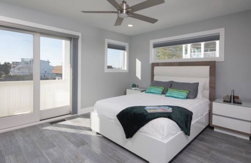 Loveladies House | Fall getaway in Loveladies, Long Beach Island, NJ Call for Special Autum Rates