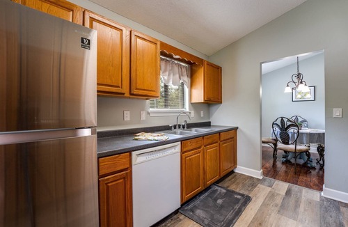 Doctors Inlet House | Family & Dog-Friendly 3BR Home w/Fenced Yard & Firepit