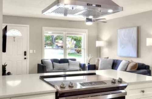Largo House | Family Pool Escape | Central to Tampa & St. Pete