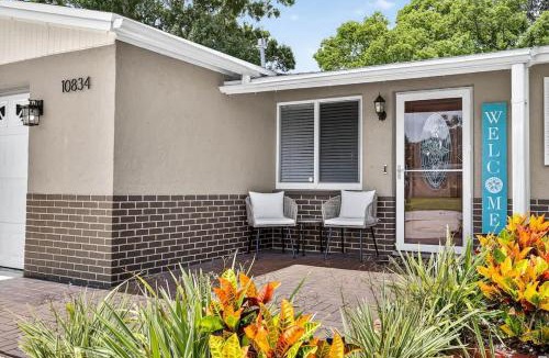 Walsingham House | Family Stunning 3BR Heated Pool Home in Largo