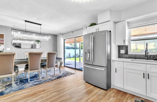 Seminole House | FamilyParadise.Pool+Projector.Sleeps22.10minutes2BeachStrip