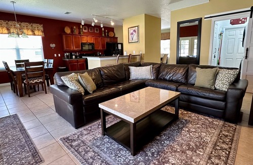 West Kissimmee House | Fantastic 6 Bed/4.5 Bath w/Hot Tub/Pool by Disney!