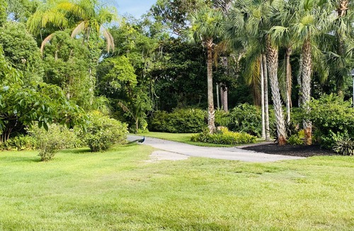Land O' Lakes House | Farm Tranquility Close to Beaches, Busch Gardens & Tampa Bustle