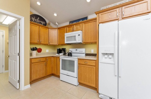 Fernandina House | Fieldbrook Cozy Designer Home (Pinellas)