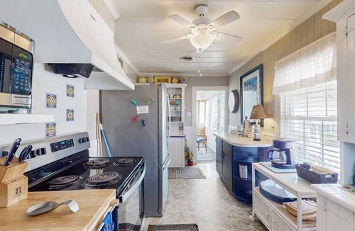 Atlantic Beach Cottage | Fields Cottage: Dog-Friendly Oceanfront beach cottage with WiFi & deck - walk to activities