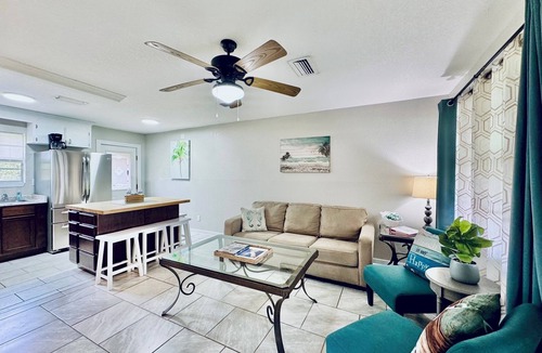 Milton House | Fins to the Right on Blackwater River - 35 mins to the Beach