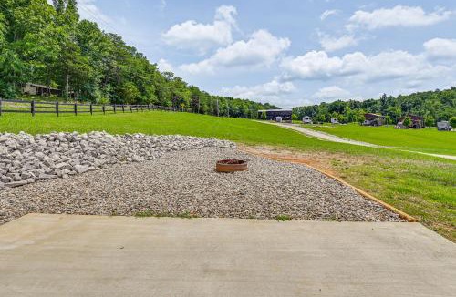 Mammoth Cave House | Fire Pit, Grill! Mammoth Cave Cabin Near Boat Ramp