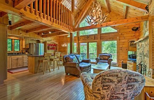 Long Pond House | Fire Pit & Hot Tub: Poconos Family Cabin!