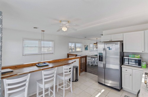 Sea Retreat House | Fire Pit, Pets! Fantastic Ocean Views, Pool, Crow's Nest, Decks, KH4411