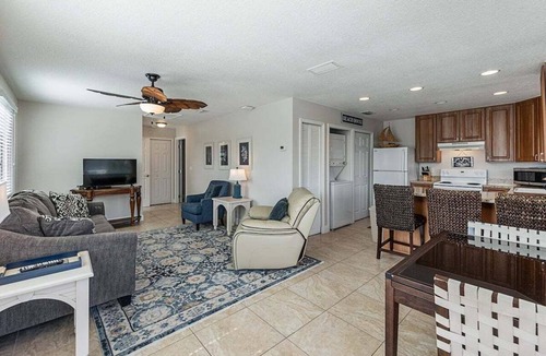 Flagler Beach Condo | Flagler Beach! 1-BR Condo with Ocean Views, King Bed & Outdoor Shower