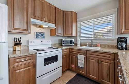 Flagler Beach Condo | Flagler Beach! 1-BR Condo with Ocean Views, King Bed & Outdoor Shower