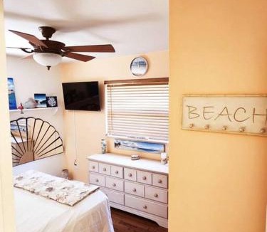 Meadowlawn House | Florida Escape! 3 bedroom home with outside shower