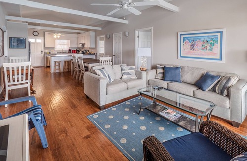 Topsail Beach House | FOUR SAILS: 4 BR / 3 BA canalfront in Topsail Beach, Sleeps 8