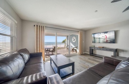 Indian Shores House | Four Shores Unit 1 Beach Condo Direct Gulf with Pool & Spa