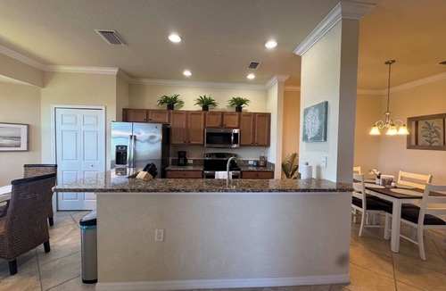 Bradenton Condo | Fourth floor unit with GREAT views of the Manatee River. Recently redecorated!