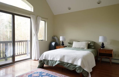 West Kill House | Fox & Quail: views, pond, hot tub, hike, ski, swim