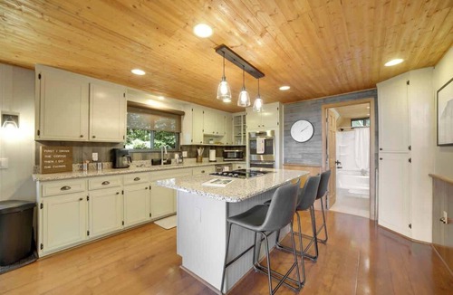 Franklin House | Franklin A-Frame with Hot Tub and Mountain Views