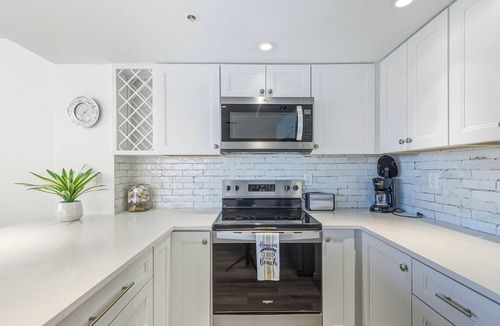 Bethune Beach Condo | 🌊Freshly Updated Oceanfront Corner Retreat, Ocean 401, River Views, Pool, Hot Tub🏖️