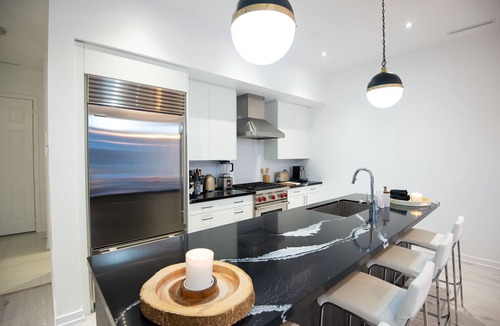 Innisfil Condo | Friday Harbour Modern New Condo