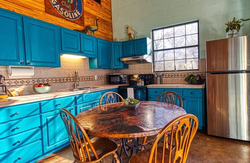 Leakey Cabin | Frio River Cabins
