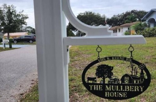 Clearwater House | Fun House! Pickleball, Disc Golf, Hot Tub & Pool!
