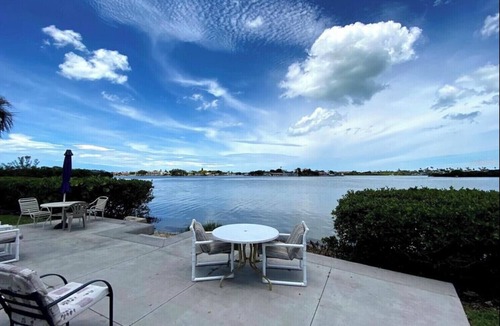 Largo Condo | Furnished One Bedroom Condo. Water View, Heated Pool, marble bathroom.