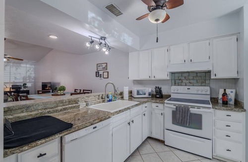 Gainesville Apartment | Gainesville Cozy Pet friendly Near UF & Downtown
